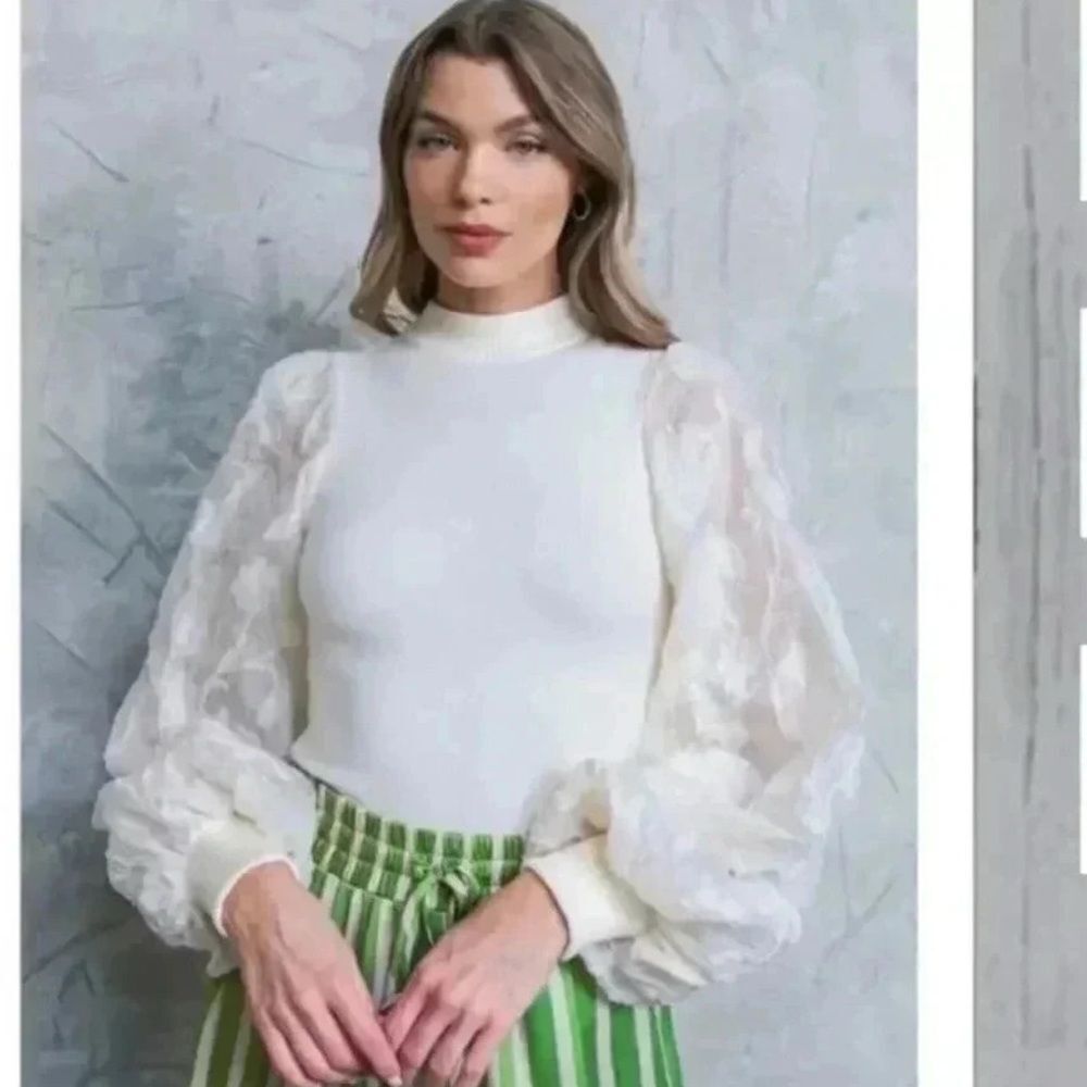 Flying Tomato White Fitted Ruffled Puff Sleeve Blouse